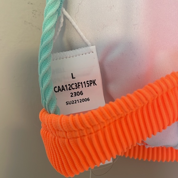 Cupshe Rib Colorblock V-Neck Top & Extra Cheeky Bikini Set - Picture 4 of 7